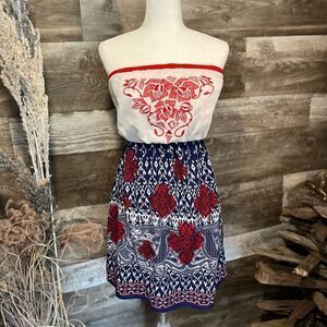 Dina Be strapless dress